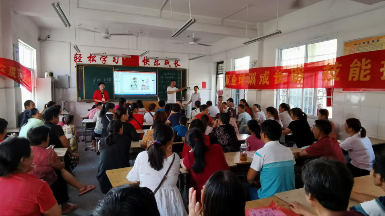 海天娱乐客户端下载-人民日报今日谈：致敬新时代最可爱的人
